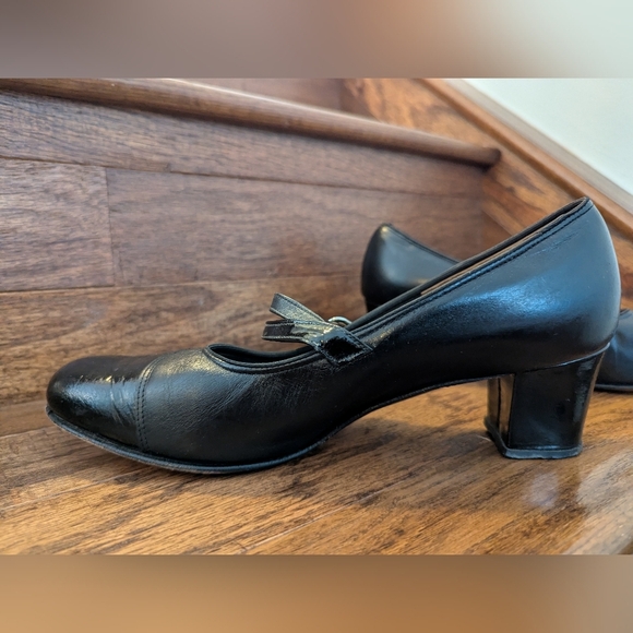 Vintage Shoes - Vintage Celebrity Handmade 1920s Style Mary Jane Heeled Women's Shoes Size 9B